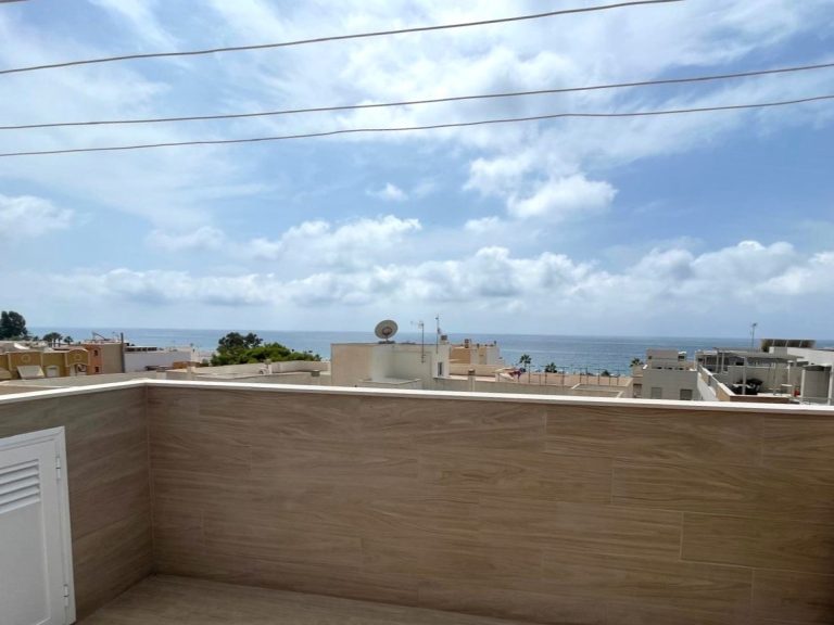 Apartamento en Bolnuevo con Vistas al Mar