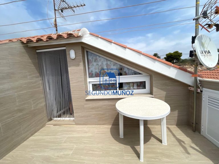 Apartamento en Bolnuevo con Vistas al Mar