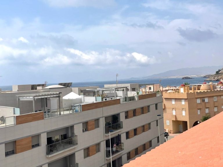 Apartamento en Bolnuevo con Vistas al Mar
